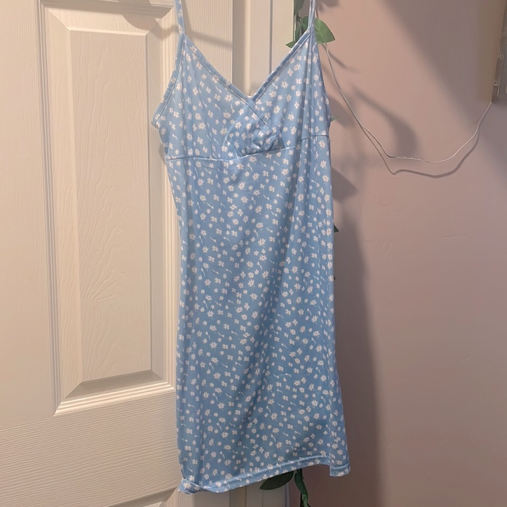 selling a romwe size small, blue flower summer dress.